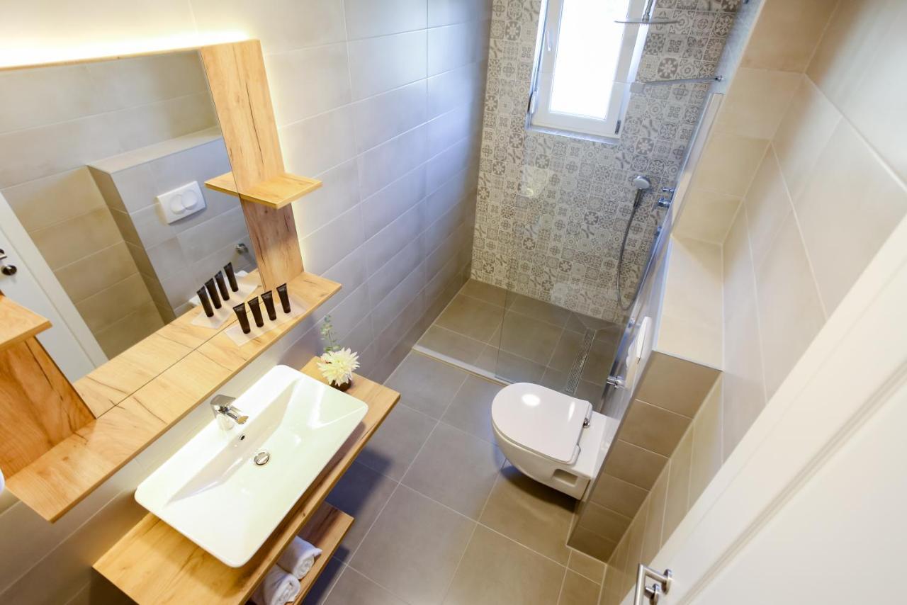 Villa Infinity מוסטר מראה חיצוני תמונה